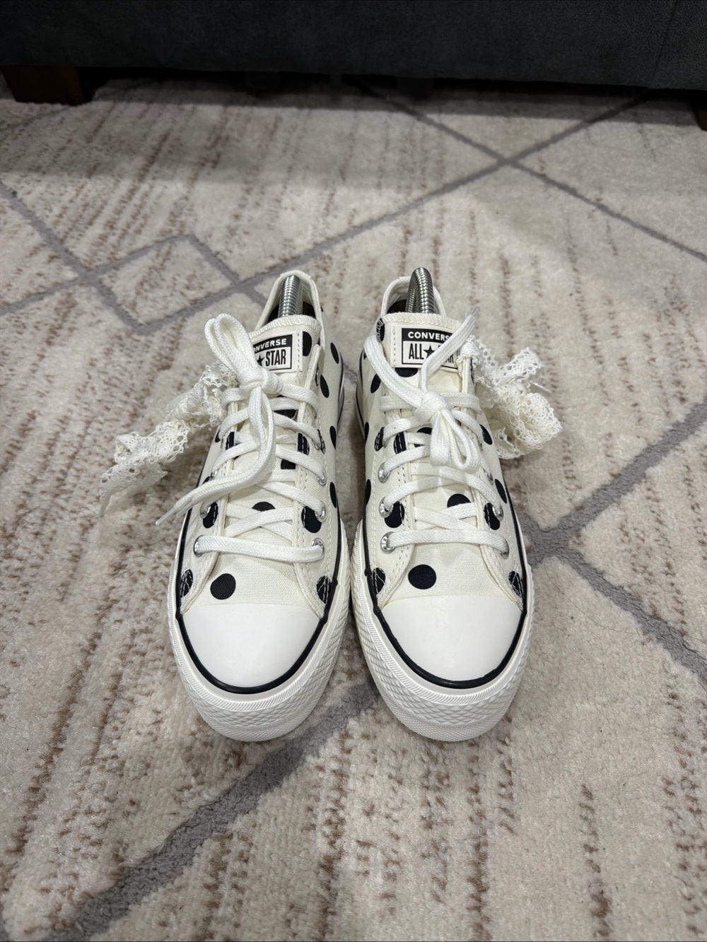 Converse Chuck Taylor All Star Lift Platform Low Shoes Polka Dots Women’s Size 8 - Picture 2 of 8